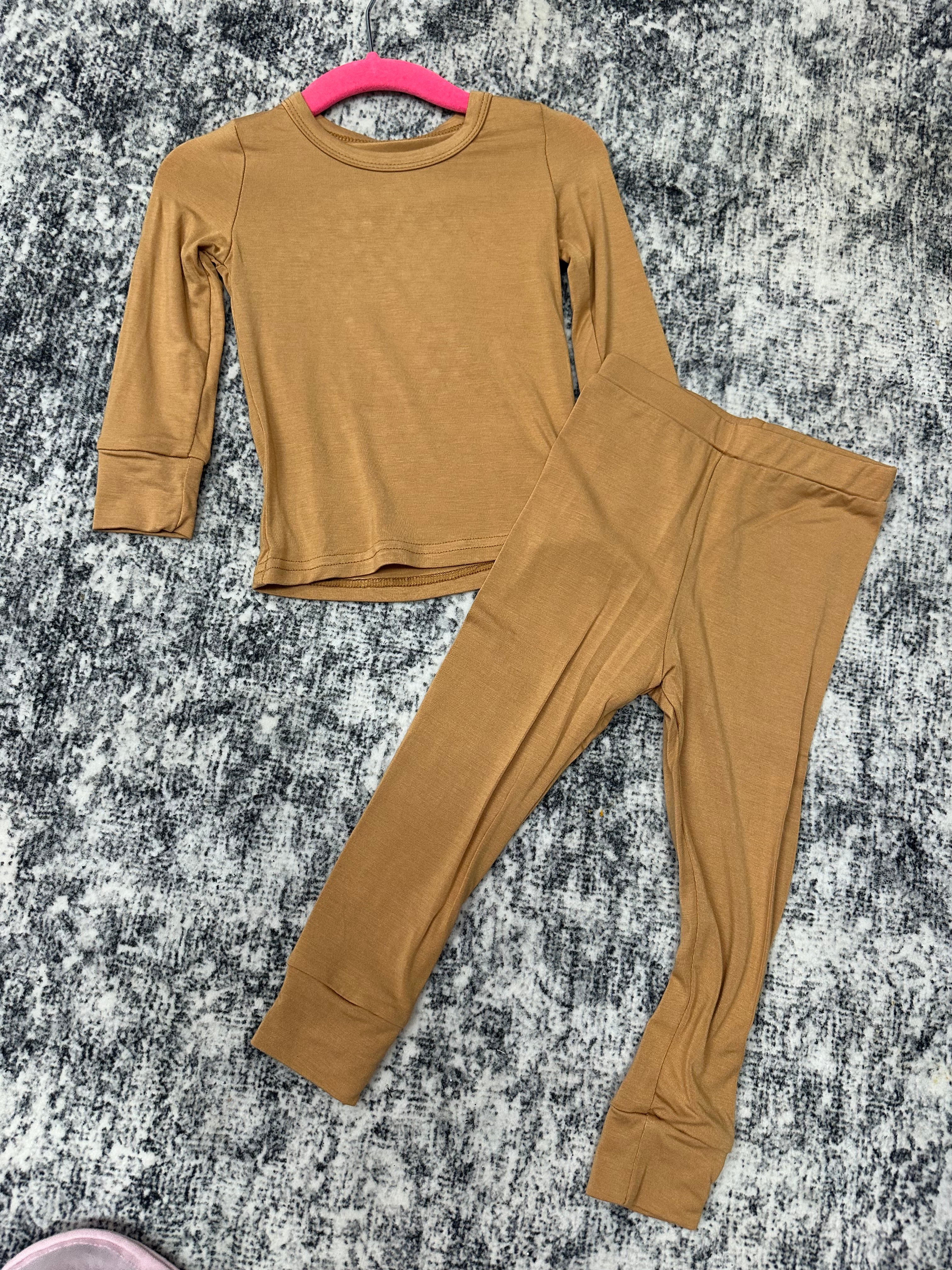 001 Bamboo lounge sleepers