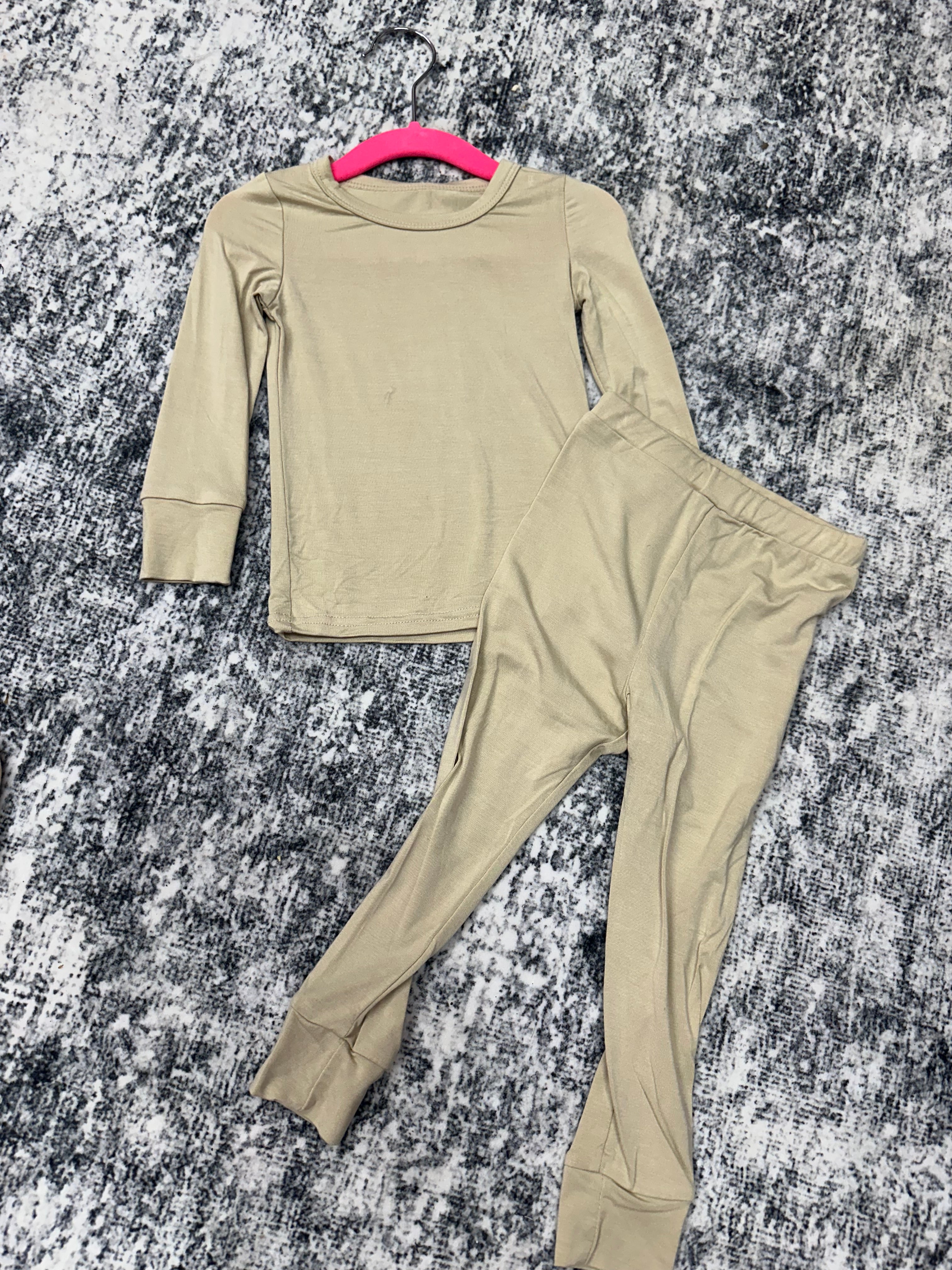 001 Bamboo lounge sleepers