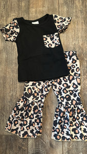 587 sassy leopard set