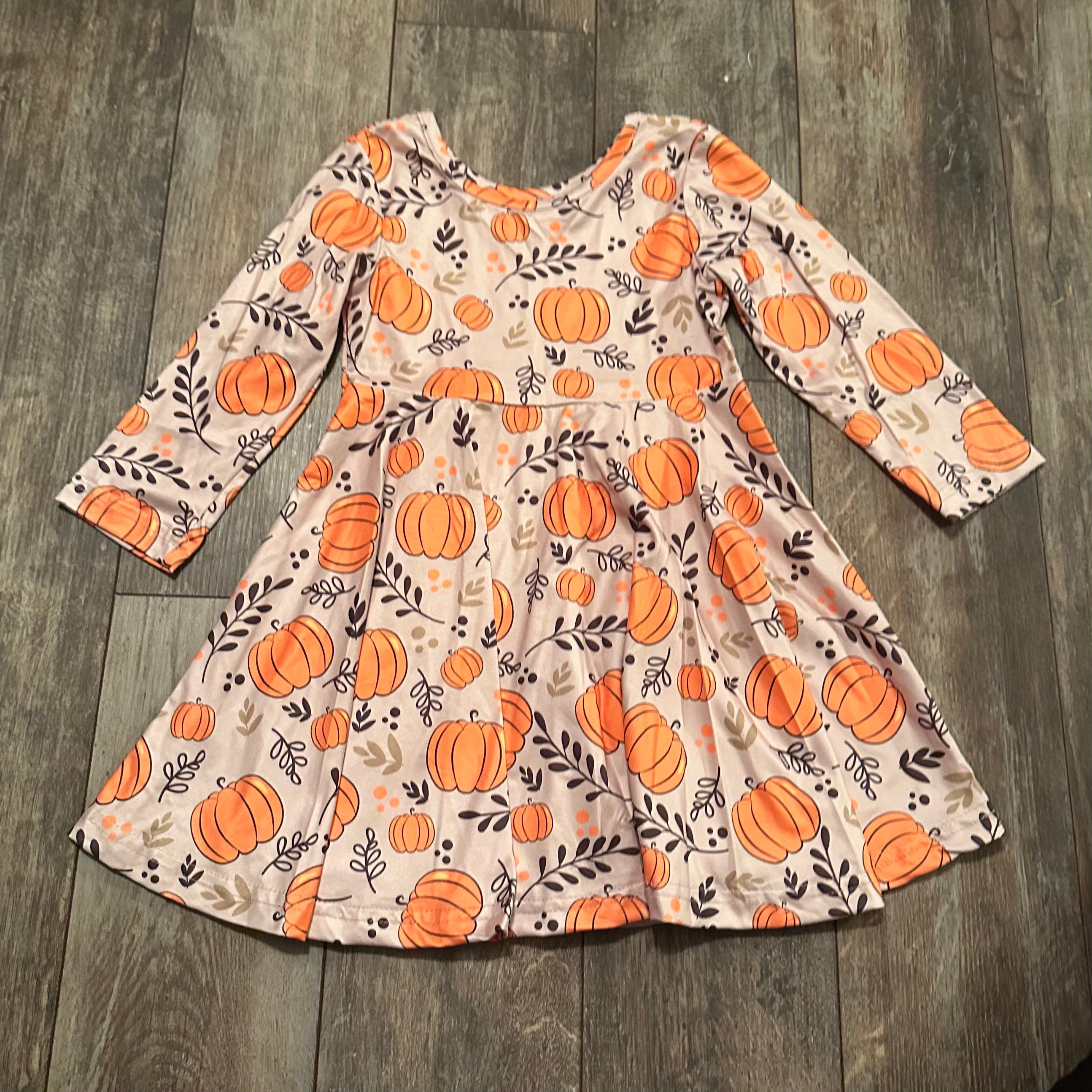 445 Plenty of pumpkins dress